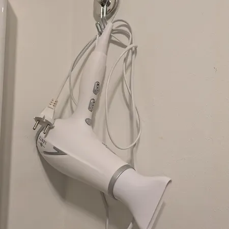 דירה Near Train Station